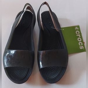 Crocs | Slingback Sandal | Black Two-Tone Colorblock Flat | Size 8 | Heel 1 1/4"